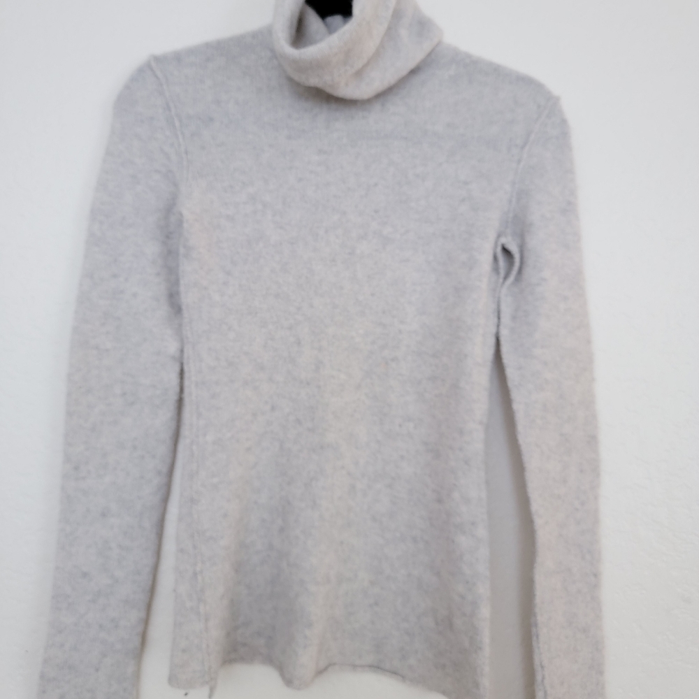 HEATHER GRAY INHABIT CASHMERE TURTLENECK SWEATER